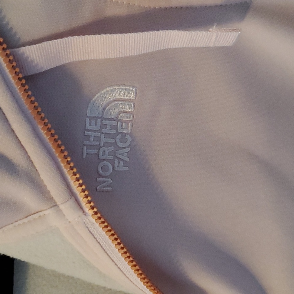 North Face Light Pink/Gold Zipper Lightweight Jacket size Small - Picture 3 of 6